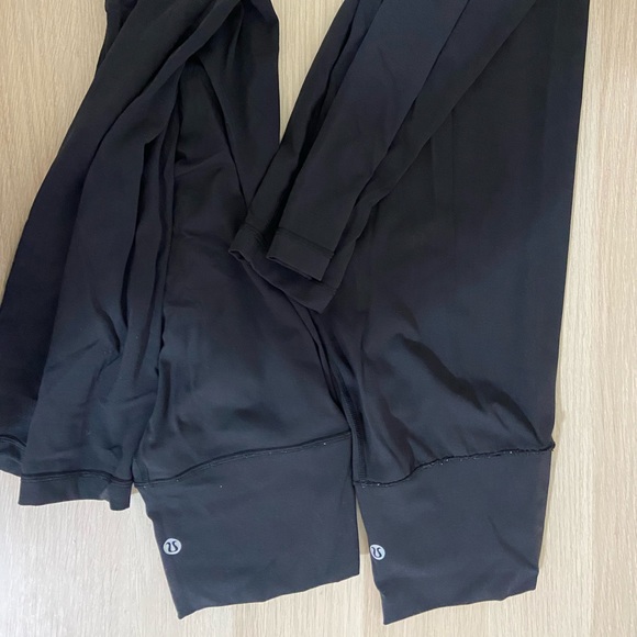 LULULEMON BLACK ALIGN LEGGINGS - Picture 2 of 5